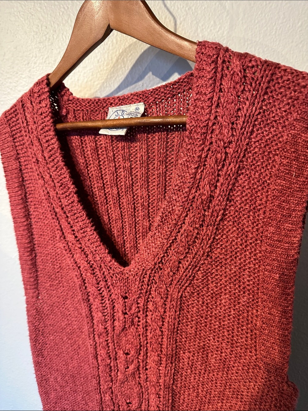 💎 HTF Irish Linen/cotton blend Cable-Knit V-Neck Sweater Vest - Picture 8 of 8